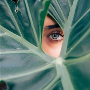 Meet your Posher, Teya